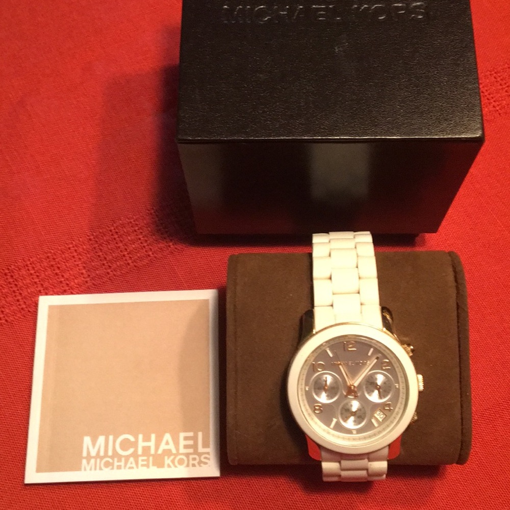 MICHAEL KORS WATCH 💕💕